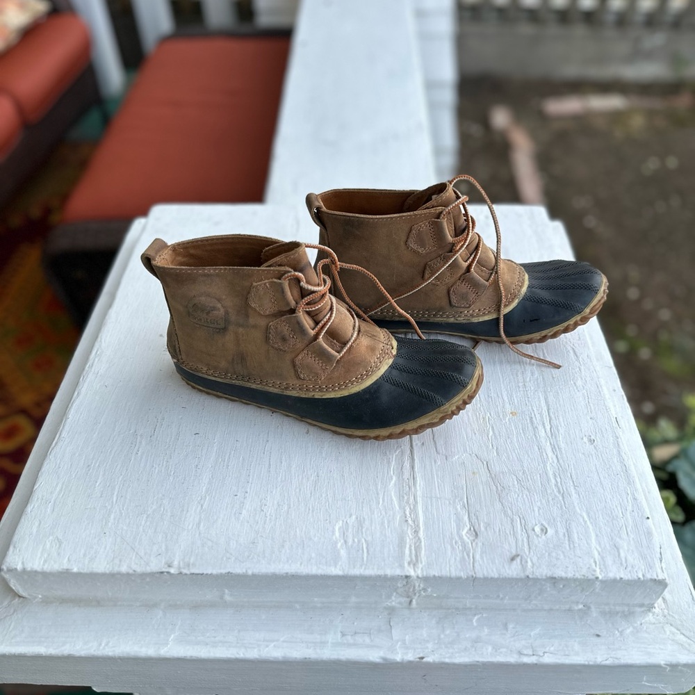 Sorel winter booties